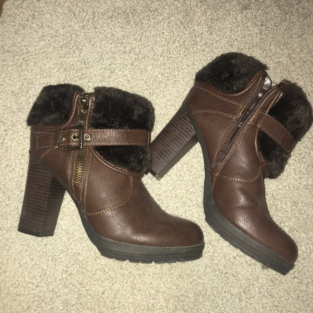 Guess winter boots